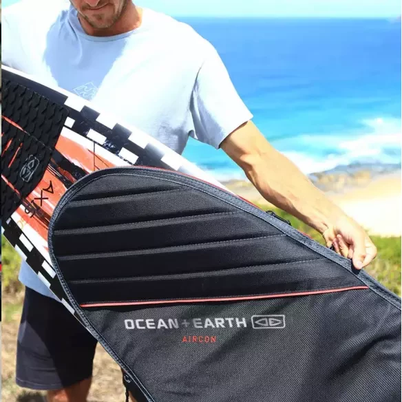 Capa Ocean & Earth Aircon shortboard Black/Red