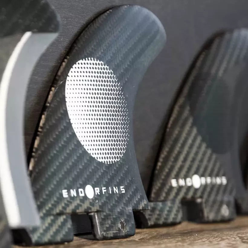 Pinne Endorfins KS1 Tri-Fin Dual Tab Black