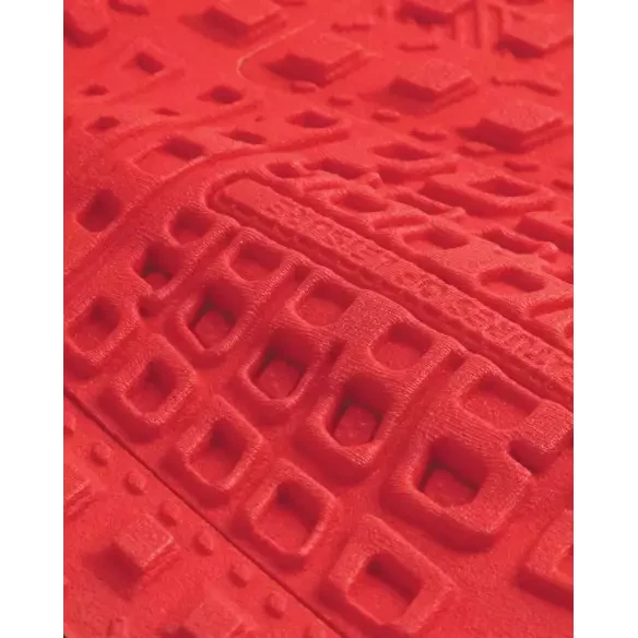Grip Creatures Proto 1.5 Pin Tail Griffin Colapinto Red