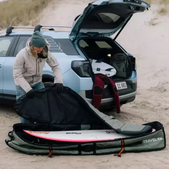 Sacca FCS Travel 4 Wheelie Shortboard/Fish Alpine