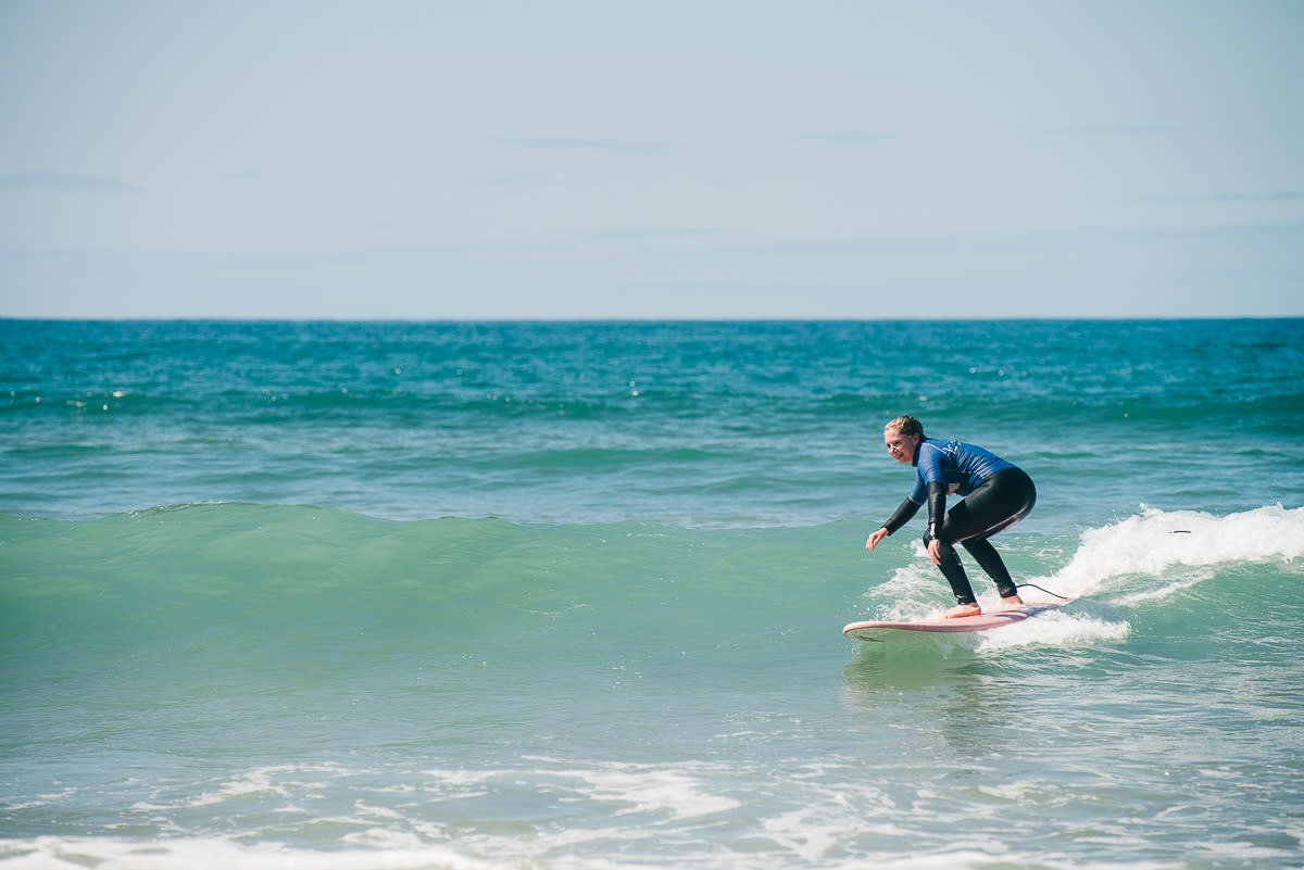 Progression surfeur débutant : conseils pour mieux surfer