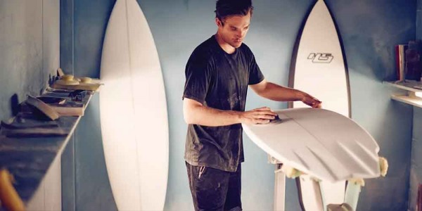 Planches de surf en Polyester VS Epoxy