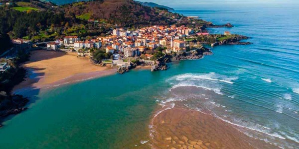 Mundaka, la meilleure plage pour faire du surf dans le nord de l'Espagne